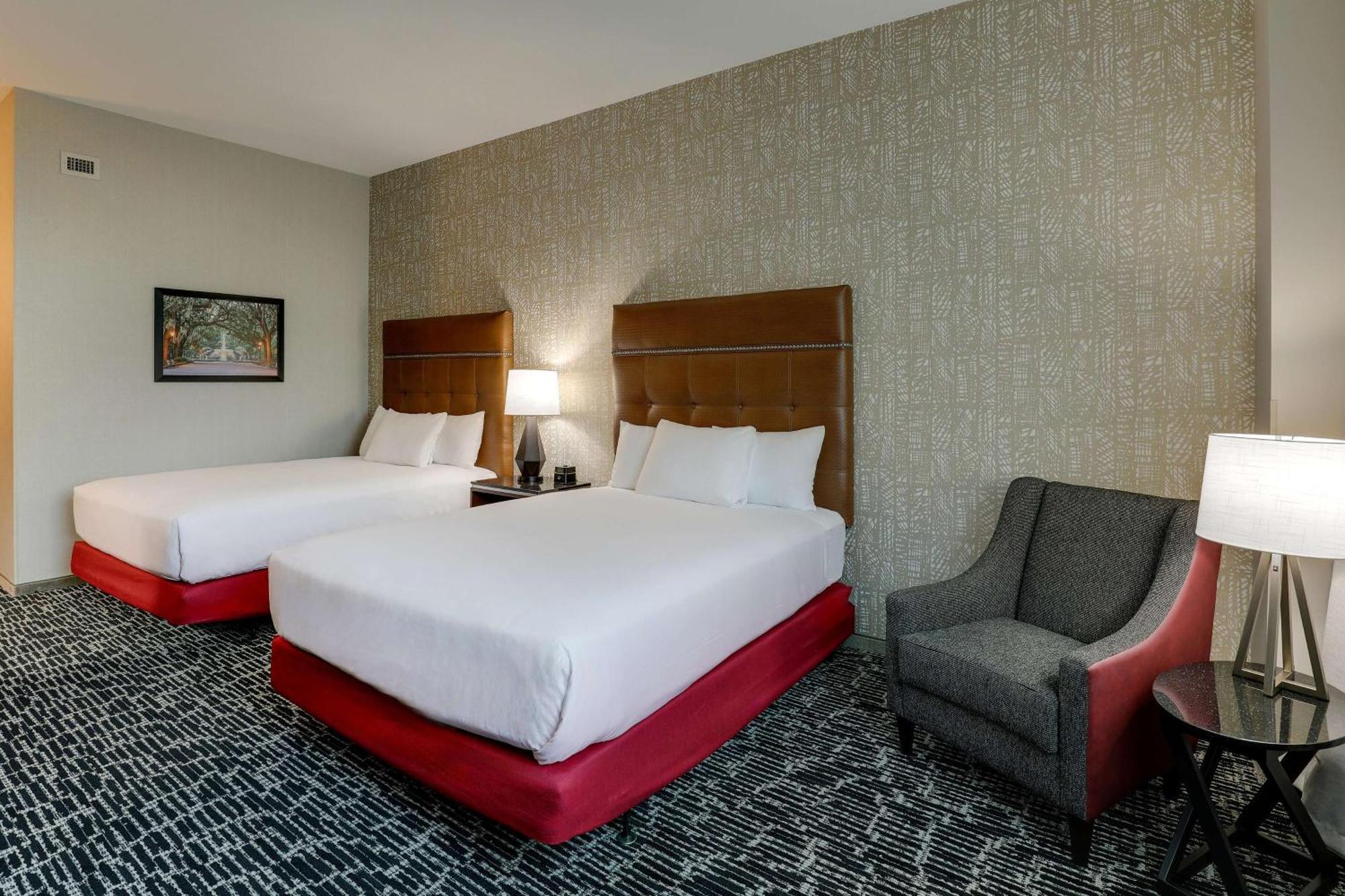 Drury Plaza Hotel Savannah Пуулър Екстериор снимка